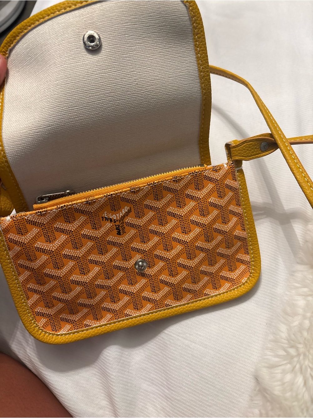Goyard Yellow Patterned Crossbody Bag - Picture 2 of 5